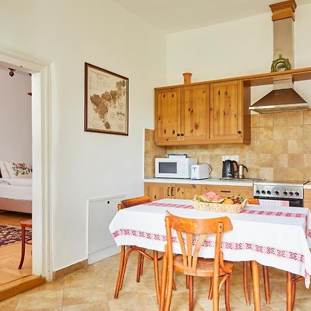 Barta Pince Vendeghaz Mad Hotel Buitenkant foto