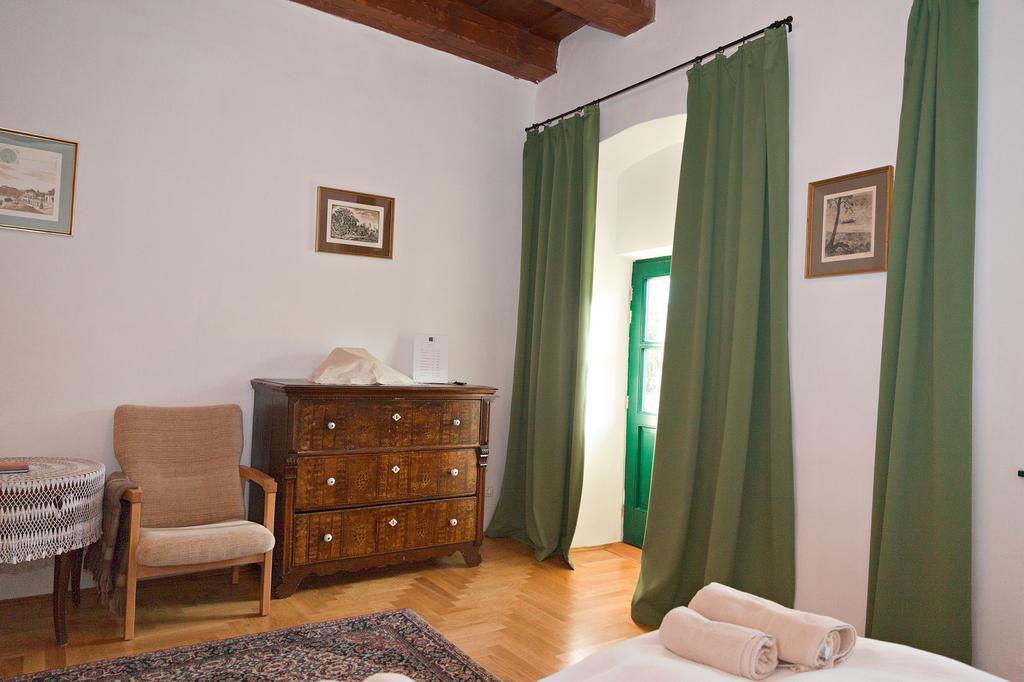 Barta Pince Vendeghaz Mad Hotel Kamer foto
